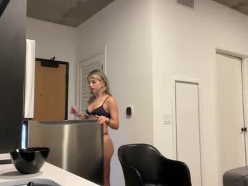 girl
        imrubyy cam image #6586487