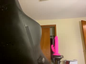 girl
        cryptiddi3s cam image #279883