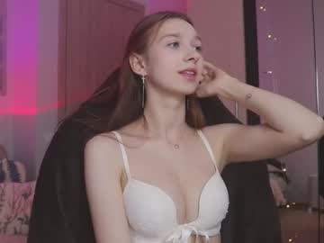 girl
        alisaa_01 cam image #6716988