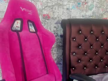 girl
        angelina_new cam image #775067