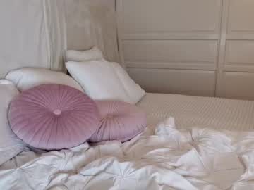 girl
        lilemilyy cam image #3459665