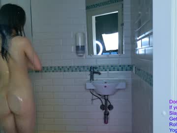 girl
        mia_g_ cam image #4231346