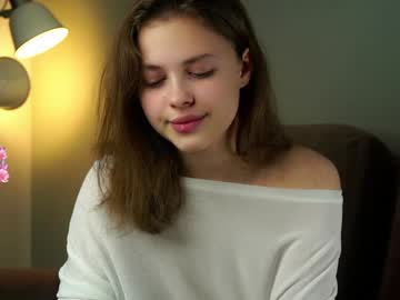 girl
        a_whole_eternity cam image #4680040