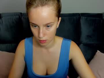 girl
        grace_barton cam image #2140807