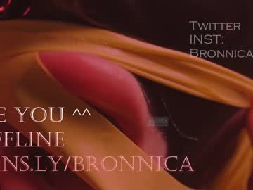 girl
        bronnica cam image #1564082