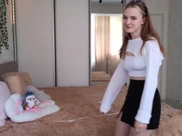 girl
        cyberslime cam image #2701849