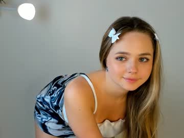 girl
        molly__meow cam image #3736651