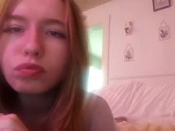 girl
        luckylychee cam image #4378098