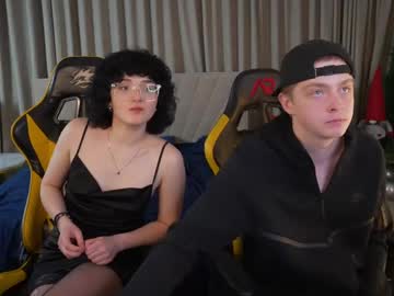 couple
        curlydicklover cam image #5879424