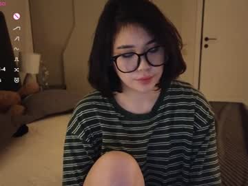 girl
        ki_mi cam image #6036161