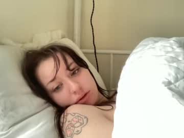 girl Nude Cam Girls Playing Games with twinklingsiren