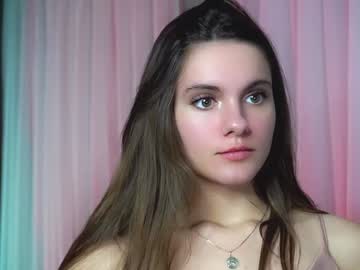 girl
        lorettadunnell cam image #5470133