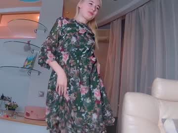 couple
        williamandmia cam image #1807374