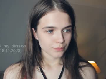 girl
        look_my_passion cam image #2857950