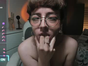 girl
        victoriaw_ cam image #5737496