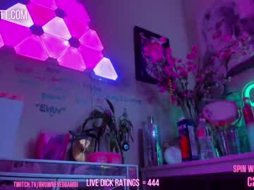 girl
        butterybubblebutt cam image #1336611
