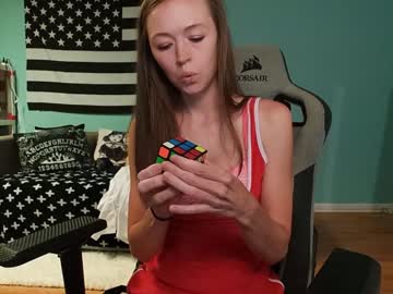 girl
        anabelleleigh cam image #2092300