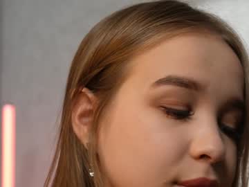 girl
        yeepshyy cam image #5471451