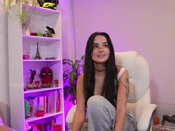 girl
        annie_dreams cam image #4717912