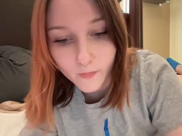 girl
        tinytittytia cam image #4142577
