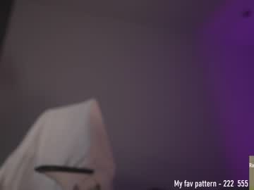 girl
        alice_kosmos cam image #4099122