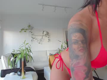 girl
        sensualbettty cam image #924612