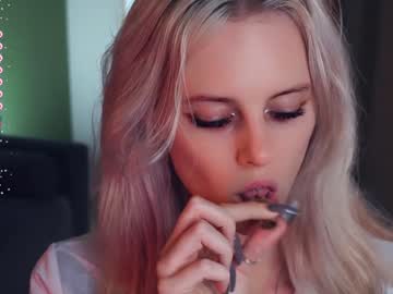 girl
        audreycarvin cam image #4952795