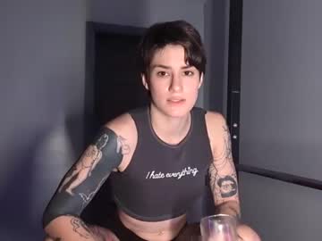 girl
        aynmarie cam image #2554846