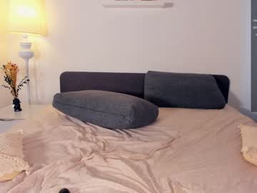 girl
        sun_shiiine cam image #2556456