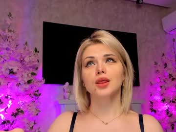 girl
        jessiccaburns cam image #6599833