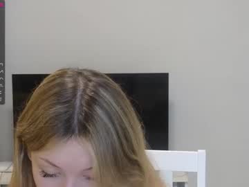 girl
        evafrancis cam image #1807548