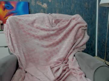 girl
        kairafantasy cam image #3642313