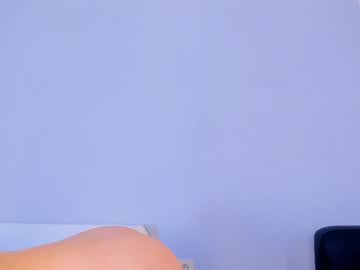girl
        kittycaitlin cam image #2080895