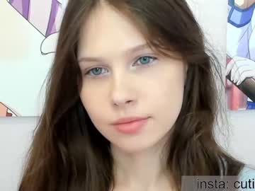 girl
        avrora_deis cam image #3489281
