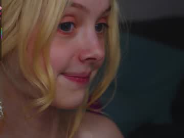 girl
        little_anitta cam image #6845818