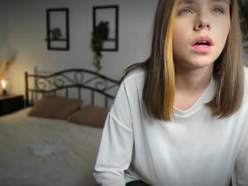 girl
        sona_rise cam image #5730095