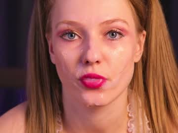 girl
        angelella cam image #60497