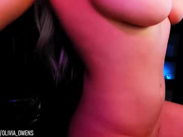 girl
        oliviaowens cam image #4928038