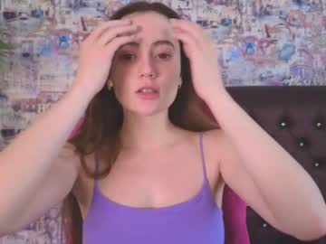 girl
        angelina_new cam image #3820471