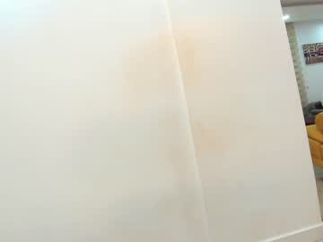 girl
        ehotlovea cam image #25223