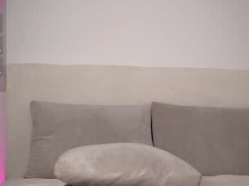 girl
        honeyyykate cam image #4980632