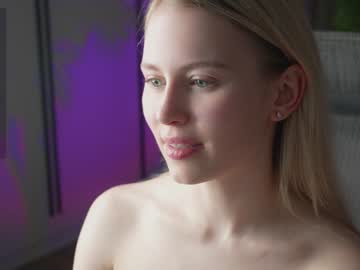 girl
        sonyaericsson cam image #4019344
