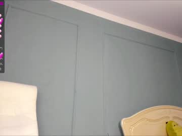 girl
        nao_mi_ cam image #1574799