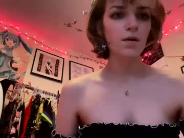 girl Nude Cam Girls Playing Games with misskittyxo27