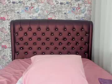 girl
        angelina_new cam image #2283208