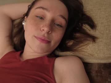 girl
        ms_mojo cam image #5897367