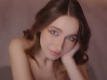 girl
        silent_chill cam image #3035121