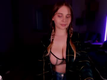 girl
        sweetmila1 cam image #6295702