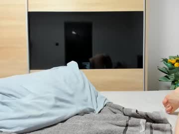 girl
        angell6969 cam image #6465033