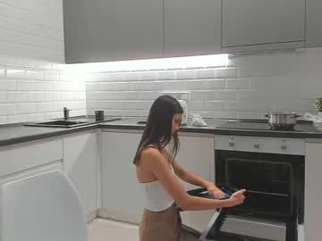 girl
        janecoxa cam image #2824872